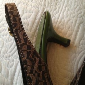 Etienne Aigner logo heals